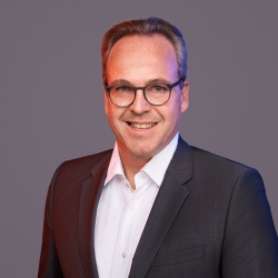 Portrait view of Stefan Saul, Game Changer Service