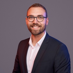 Widok portretowy Julian Weinkoetz, Game Changer ctrlX SERVICES