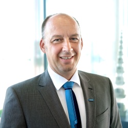 Widok portretowy Dr. Martin May, Director of the Technology Factory