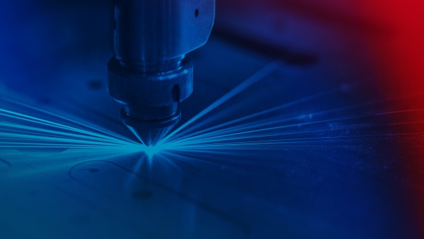 Automated plasma cutting of a metal plate